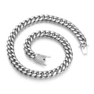 Silver chain necklace